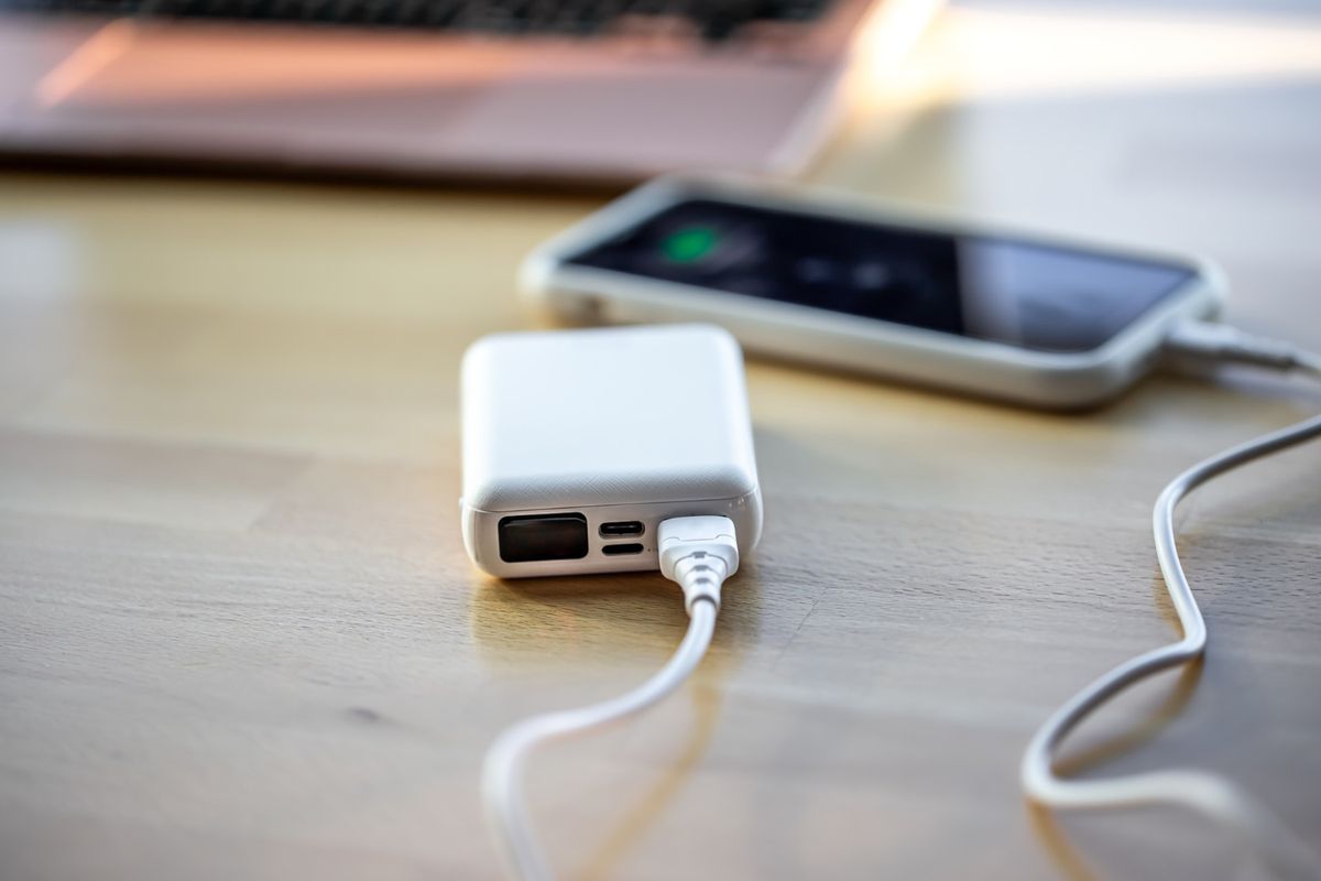 Keselamatan Saat Bepergian: Jepang Anjurkan Simpan Powerbank di Tempat Aman